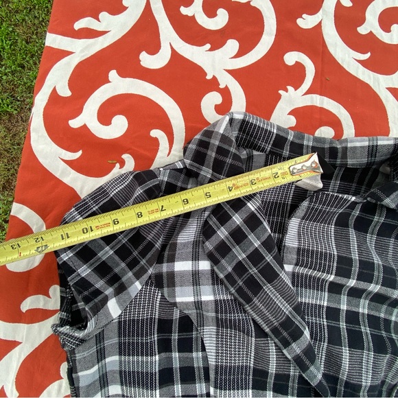 Toybox Plaid Short Sleeve shirt made in USA size large - Picture 6 of 9